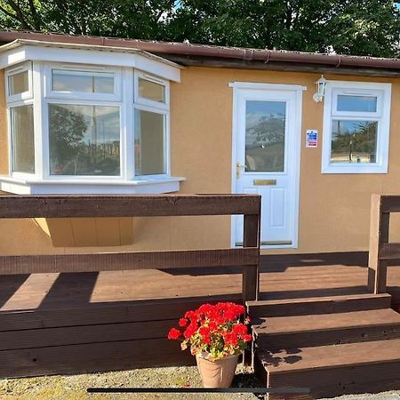 One-Bedroom Chalet Bungalow Uddingston Glasgow Luaran gambar